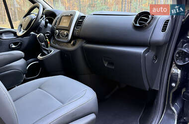 Минивэн Renault Trafic 2021 в 