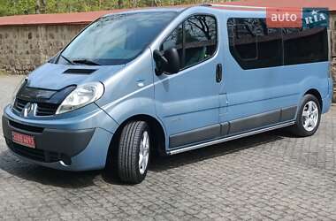 Минивэн Renault Trafic 2012 в 