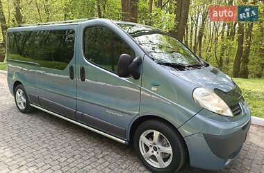 Минивэн Renault Trafic 2012 в 