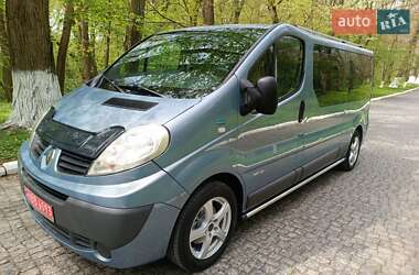 Минивэн Renault Trafic 2012 в 
