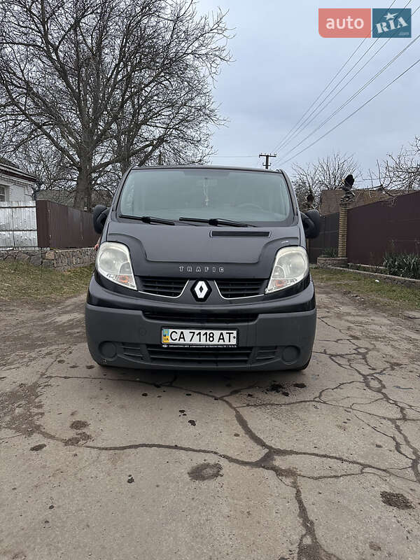 Грузовой фургон Renault Trafic 2010 в 