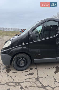 Грузовой фургон Renault Trafic 2010 в 