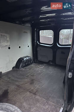 Грузовой фургон Renault Trafic 2010 в 
