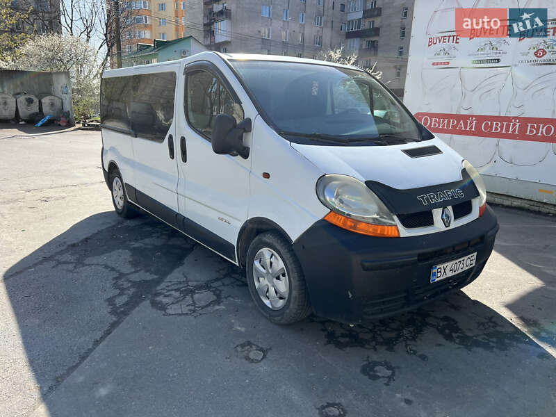 Мінівен Renault Trafic 2003 в 