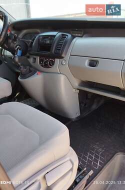 Мінівен Renault Trafic 2004 в 
