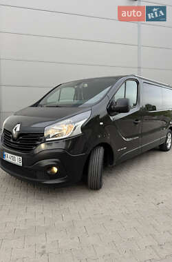 Минивэн Renault Trafic 2016 в 