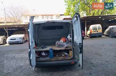 Грузопассажирский фургон Renault Trafic 2005 в 