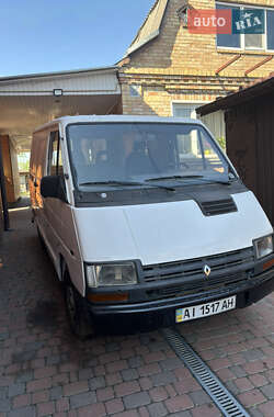 Вантажний фургон Renault Trafic 1991 в Гостомелі