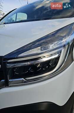 Грузовой фургон Renault Trafic 2021 в 