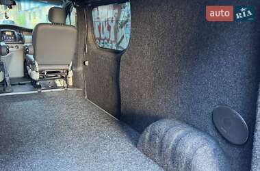 Вантажопасажирський фургон Renault Trafic 2011 в 