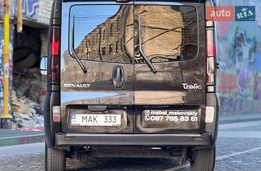 Вантажопасажирський фургон Renault Trafic 2011 в 