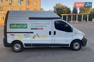 Грузовой фургон Renault Trafic 2006 в Кривом Роге