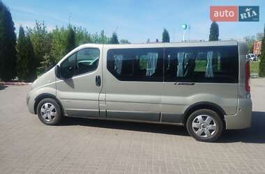 Минивэн Renault Trafic 2012 в 