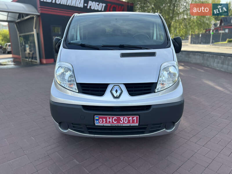 Мінівен Renault Trafic 2013 в Рівному
