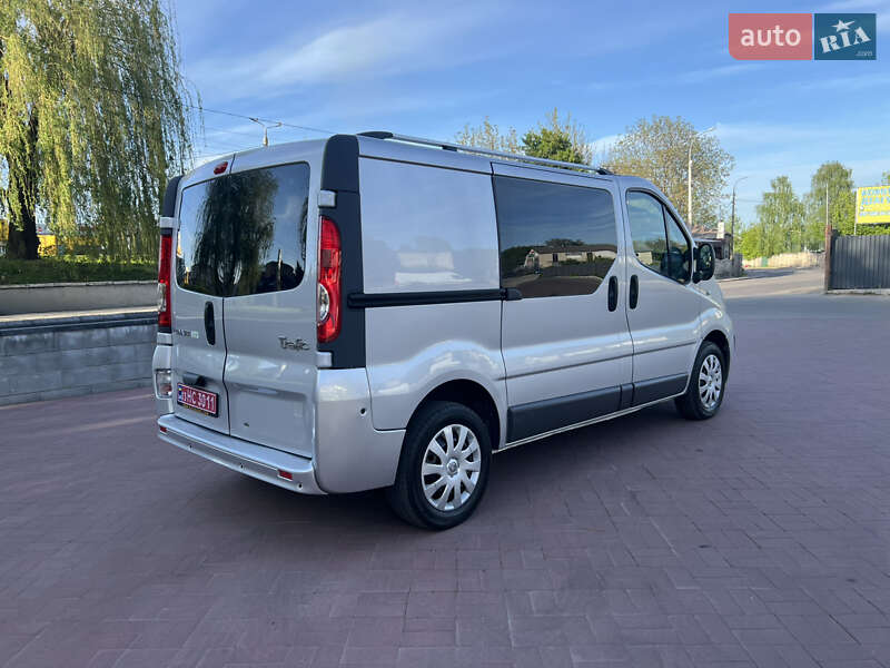 Мінівен Renault Trafic 2013 в Рівному