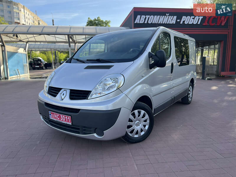 Мінівен Renault Trafic 2013 в Рівному