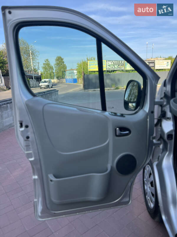 Мінівен Renault Trafic 2013 в Рівному