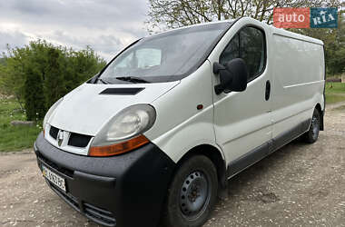 Вантажний фургон Renault Trafic 2003 в Волочиську