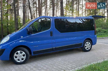 Мінівен Renault Trafic 2011 в 