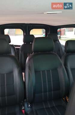 Мінівен Renault Trafic 2015 в 