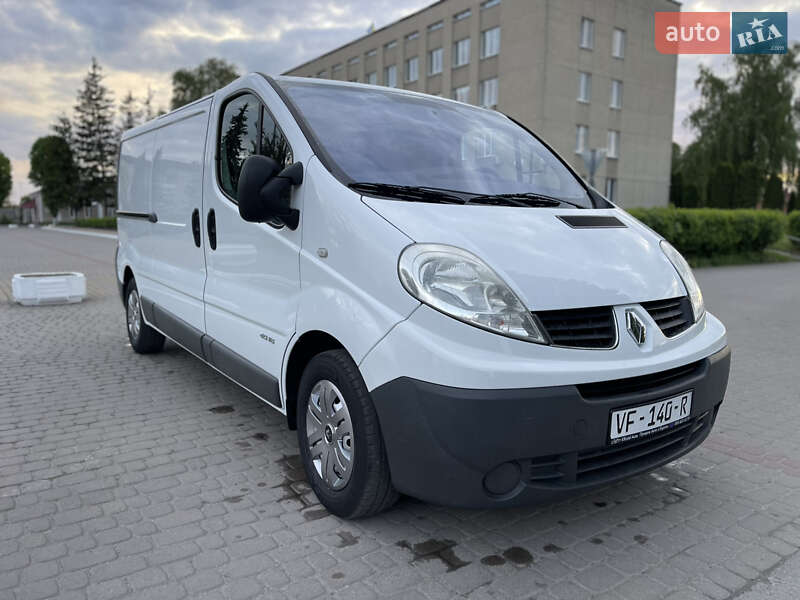 Вантажний фургон Renault Trafic 2014 в Радивиліві