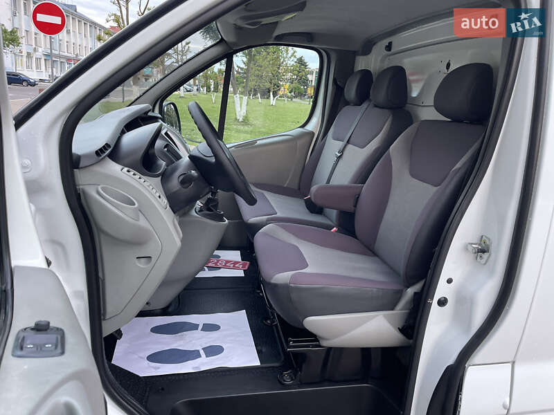 Вантажний фургон Renault Trafic 2014 в Радивиліві