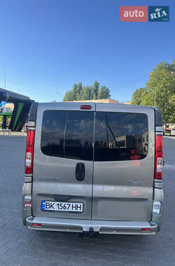 Мінівен Renault Trafic 2012 в 