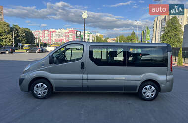 Мінівен Renault Trafic 2012 в 