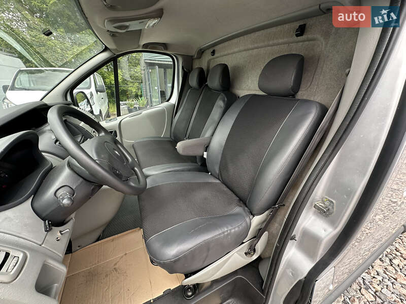 Вантажний фургон Renault Trafic 2013 в Рівному