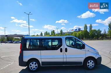 Минивэн Renault Trafic 2011 в 