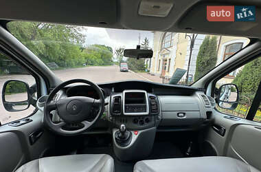 Мінівен Renault Trafic 2011 в 