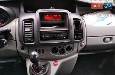 Грузовой фургон Renault Trafic 2012 в 