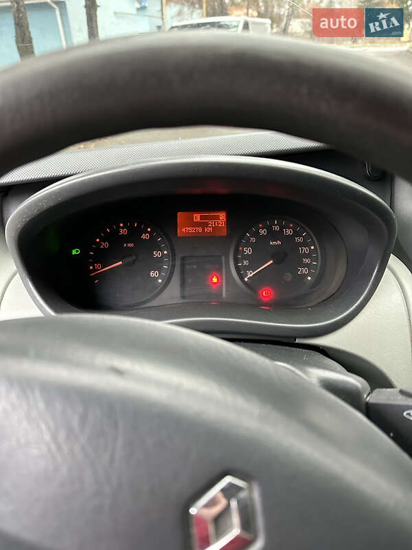 Вантажний фургон Renault Trafic 2011 в Рівному