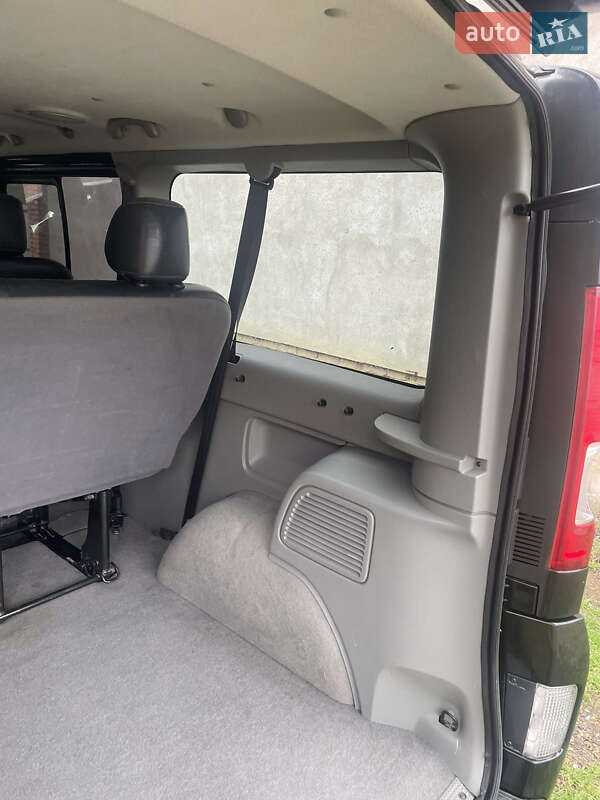 Мінівен Renault Trafic 2010 в Чернівцях