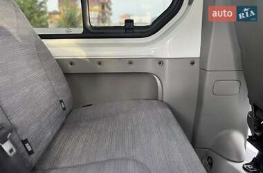 Минивэн Renault Trafic 2013 в 