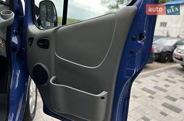 Минивэн Renault Trafic 2010 в 