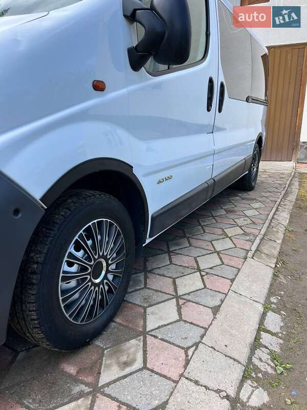 Мінівен Renault Trafic 2006 в Коломиї