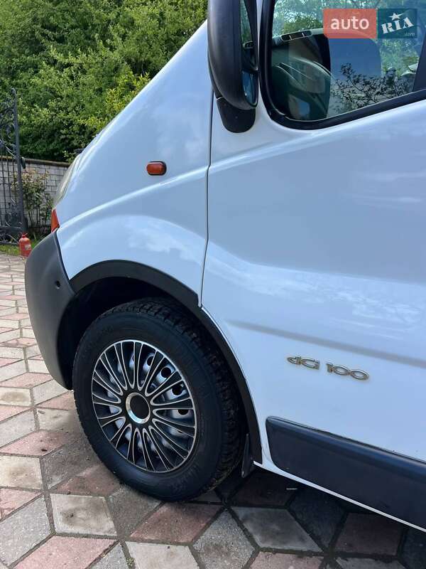 Мінівен Renault Trafic 2006 в Коломиї