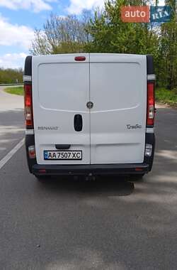 Минивэн Renault Trafic 2013 в 