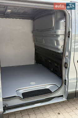 Грузовой фургон Renault Trafic 2020 в 