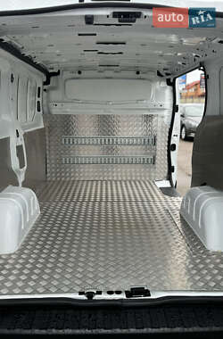 Грузовой фургон Renault Trafic 2021 в 