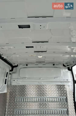 Грузовой фургон Renault Trafic 2021 в 