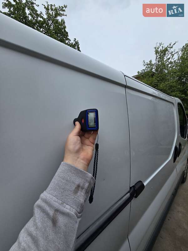 Грузовой фургон Renault Trafic 2012 в Косове