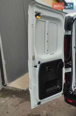 Грузовой фургон Renault Trafic 2021 в 