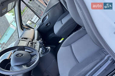 Грузовой фургон Renault Trafic 2020 в 