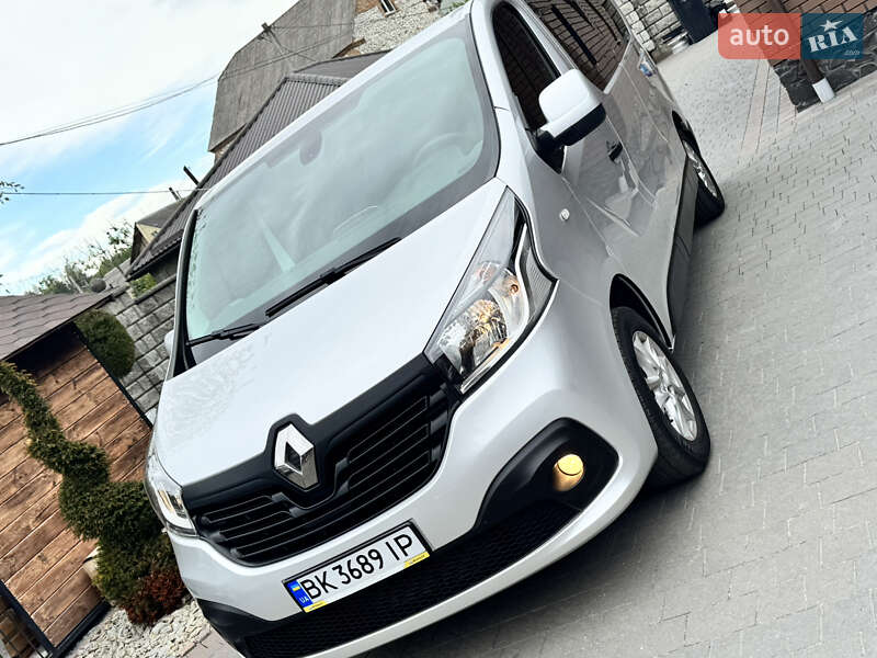 Минивэн Renault Trafic 2018 в Дубно