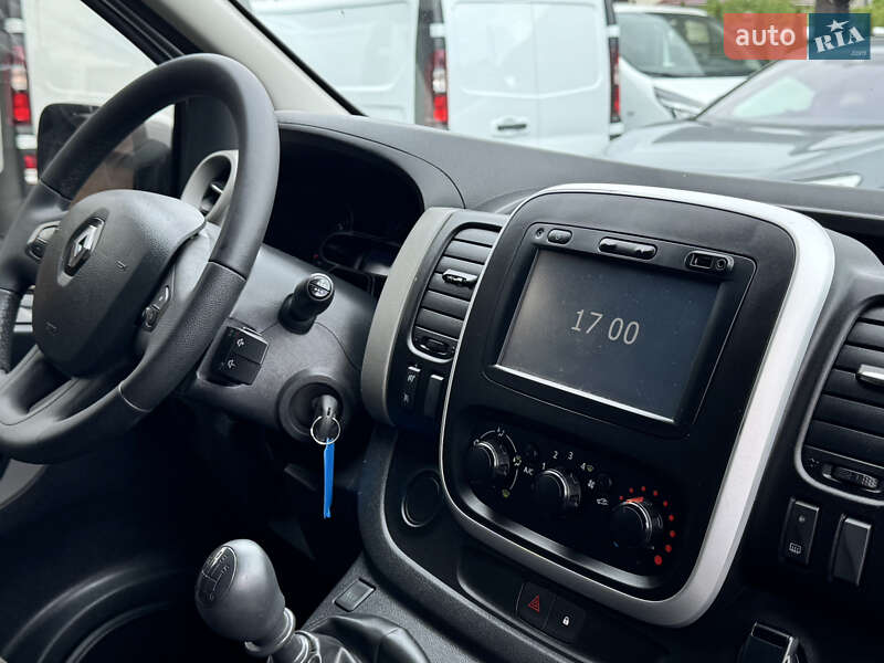 Минивэн Renault Trafic 2018 в Дубно