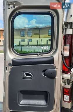Мінівен Renault Trafic 2017 в 