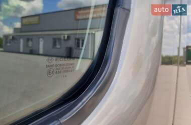 Мінівен Renault Trafic 2017 в 