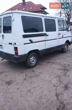 Минивэн Renault Trafic 1999 в 